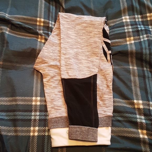 3 pairs of leggings - Picture 7 of 7